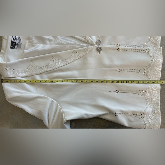 BEU Marc International Blazer with Intricate Beading and Notched Lapels (861) - Picture 13 of 15